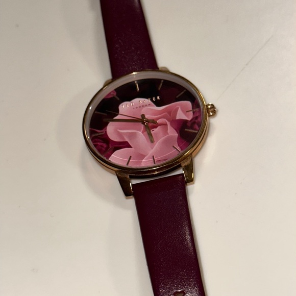 Ted Baker London analog Women's Quartz Watch - Rose Print Dial Leather - Picture 4 of 9